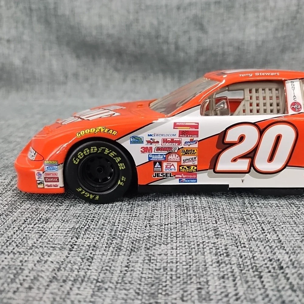 1:24 Action Diecast 1999 Nascar #20 Tony Stewart Home Depot Habitat Set of 2